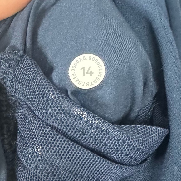 Lululemon On The Fly Pant Woven Tall 33" Inseam True Navy size 14 Tall - Picture 12 of 12